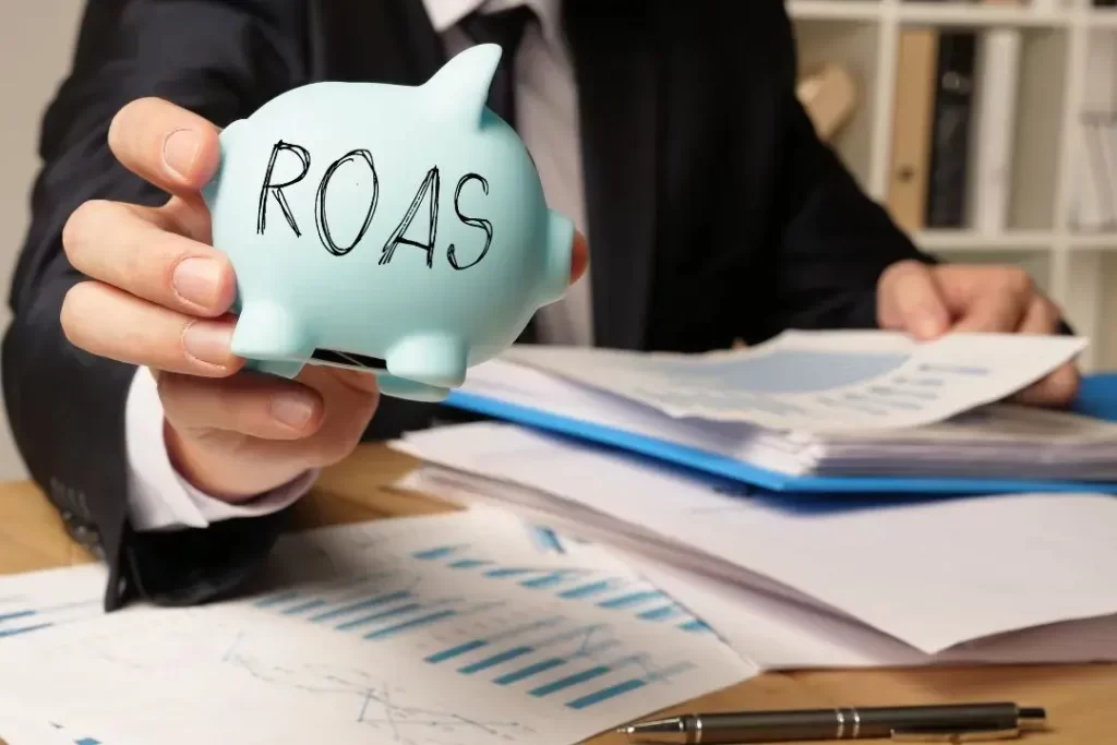 What is the difference between ROI and ROAS?